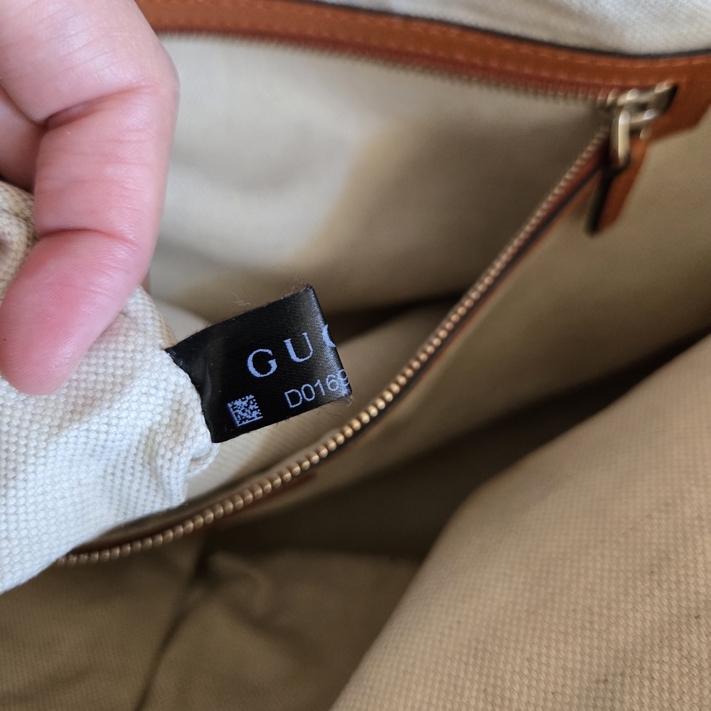 Gucci Pink GG Supreme Canvas Tote Bag - Picture 7 of 11